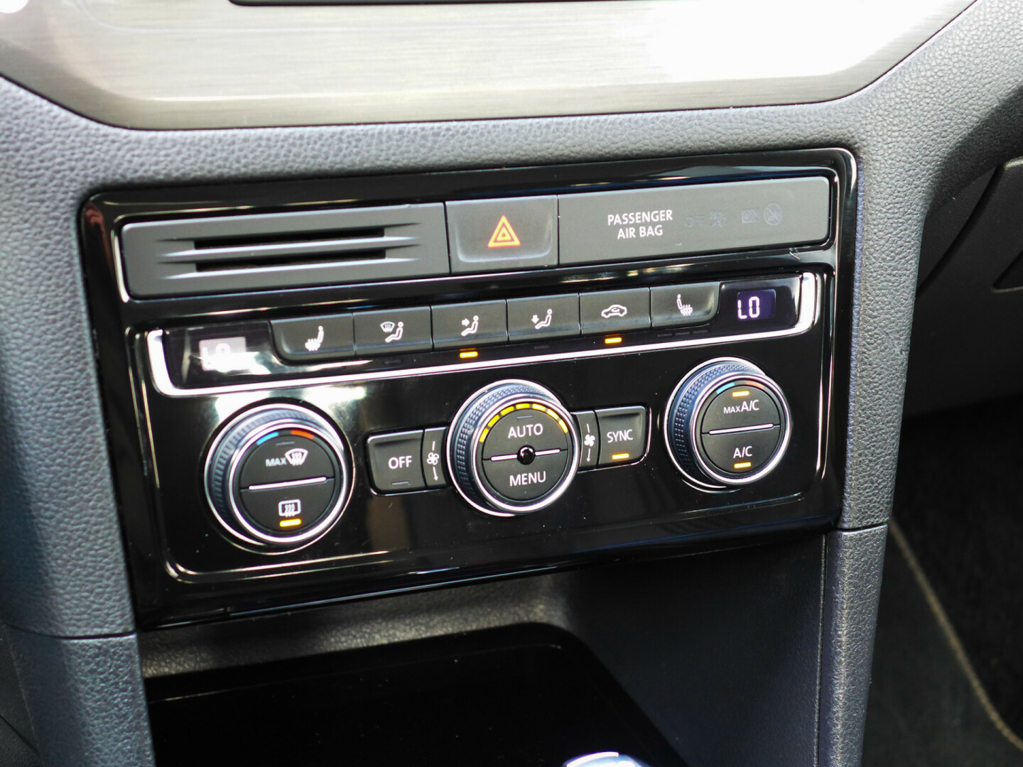 Volkswagen-Golf Sportsvan-30