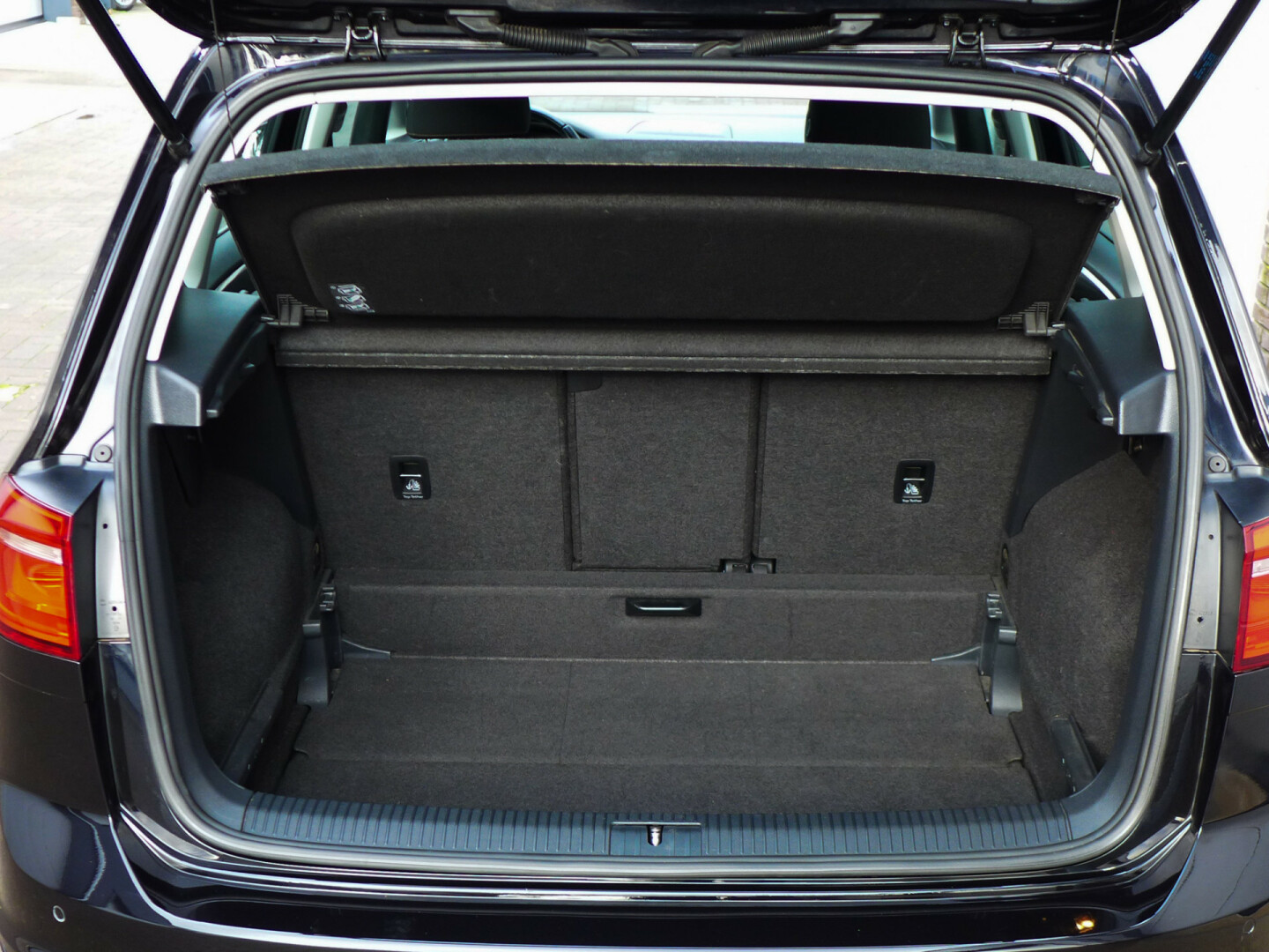 Volkswagen-Golf Sportsvan-9