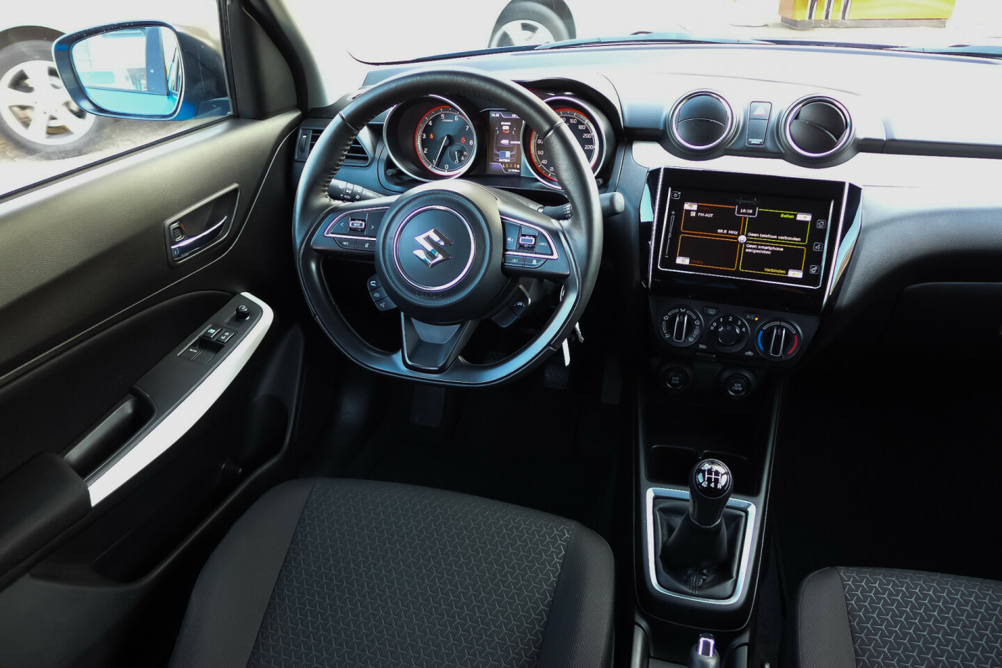 Suzuki-Swift-13