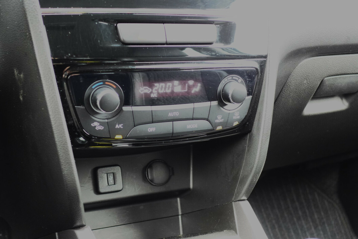 Suzuki-Vitara-27