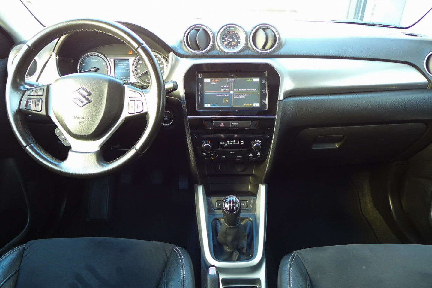 Suzuki-Vitara-11
