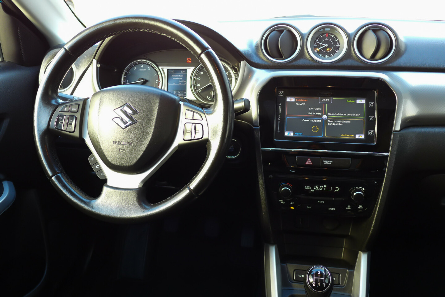 Suzuki-Vitara-14