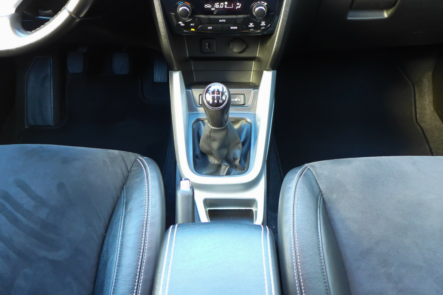Suzuki-Vitara-23