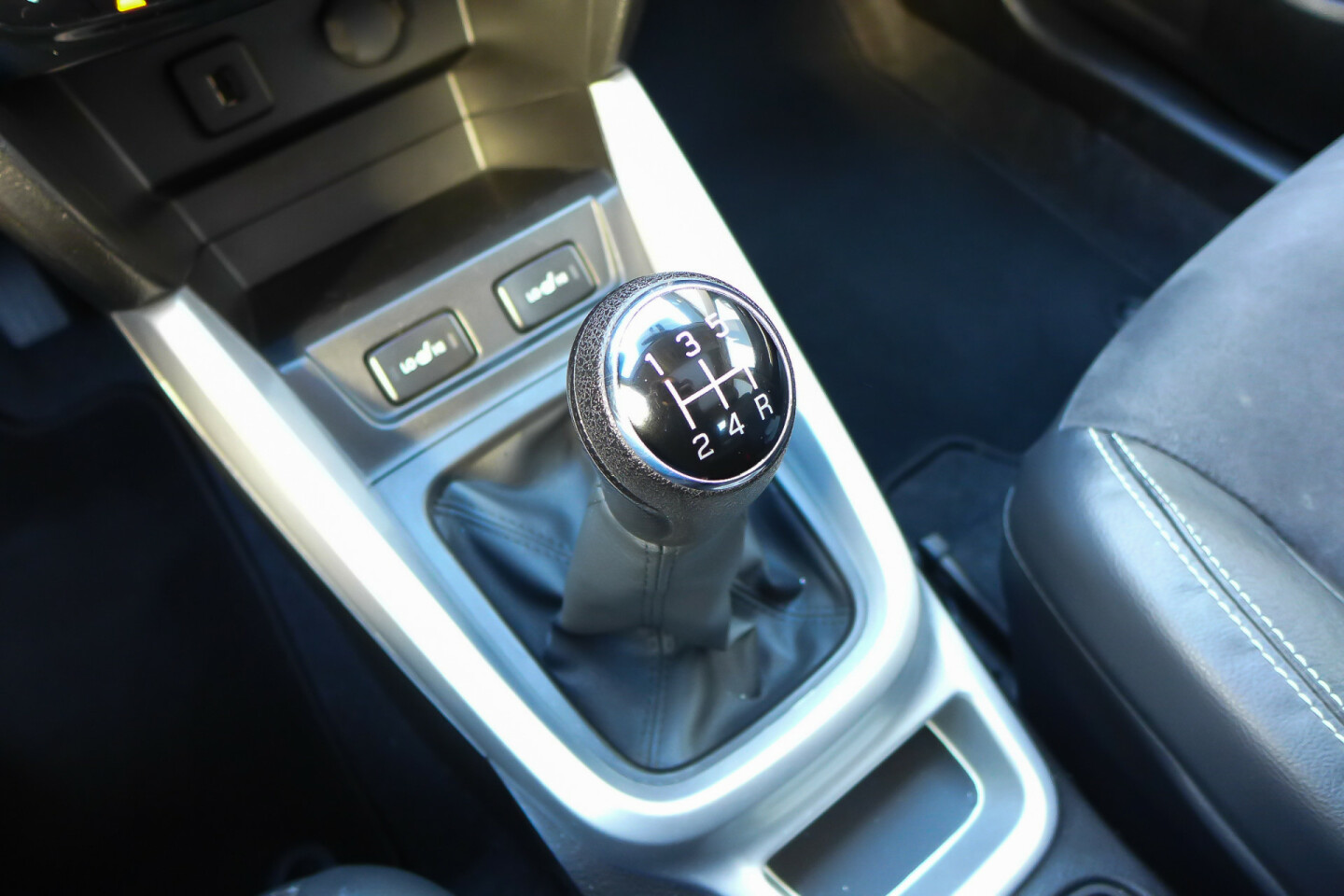 Suzuki-Vitara-25
