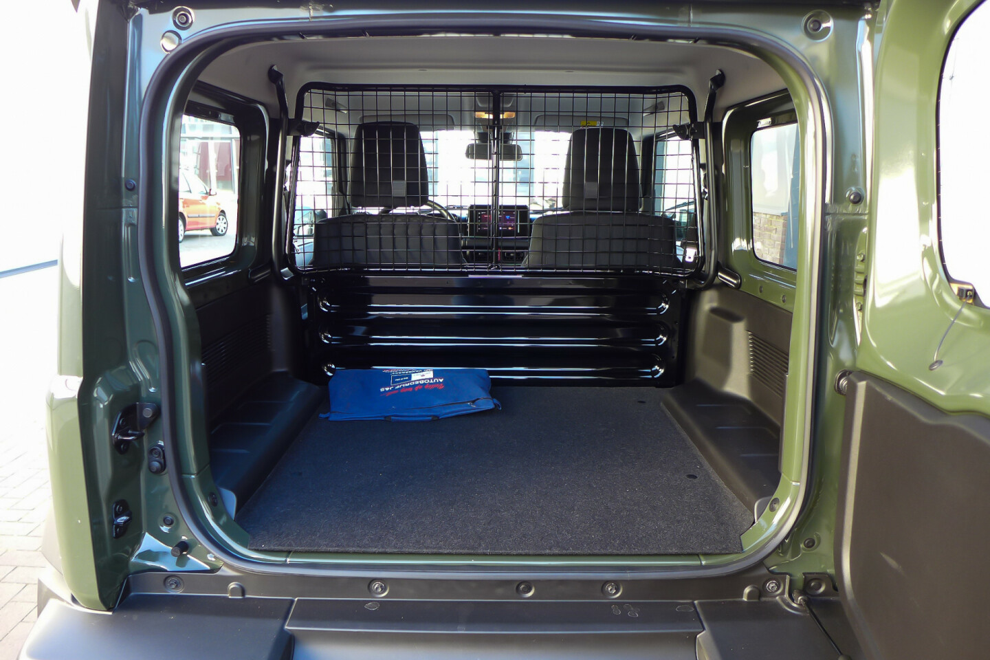 Suzuki-Jimny-25