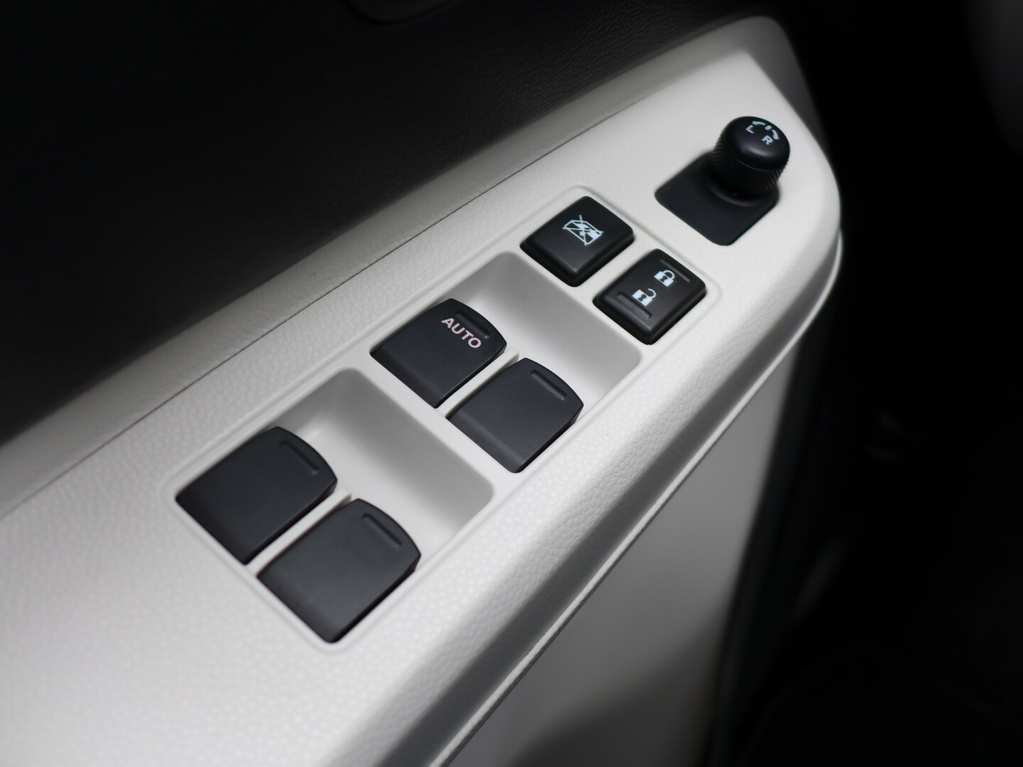Suzuki-Ignis-29
