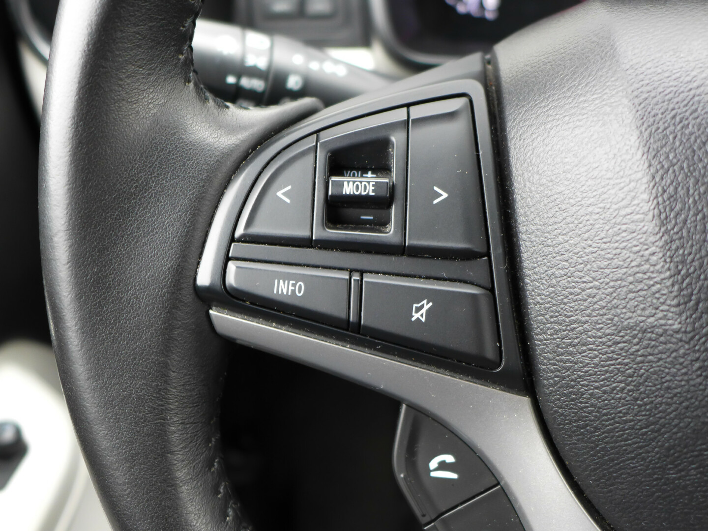 Suzuki-Ignis-32