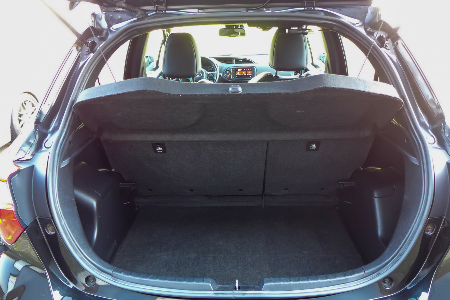 Toyota-Yaris-16