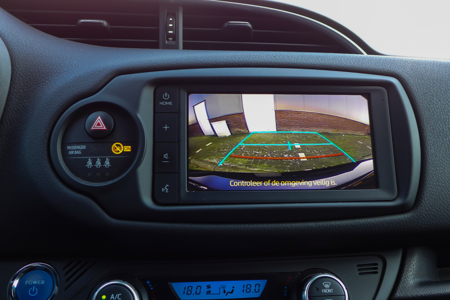 Toyota-Yaris-26