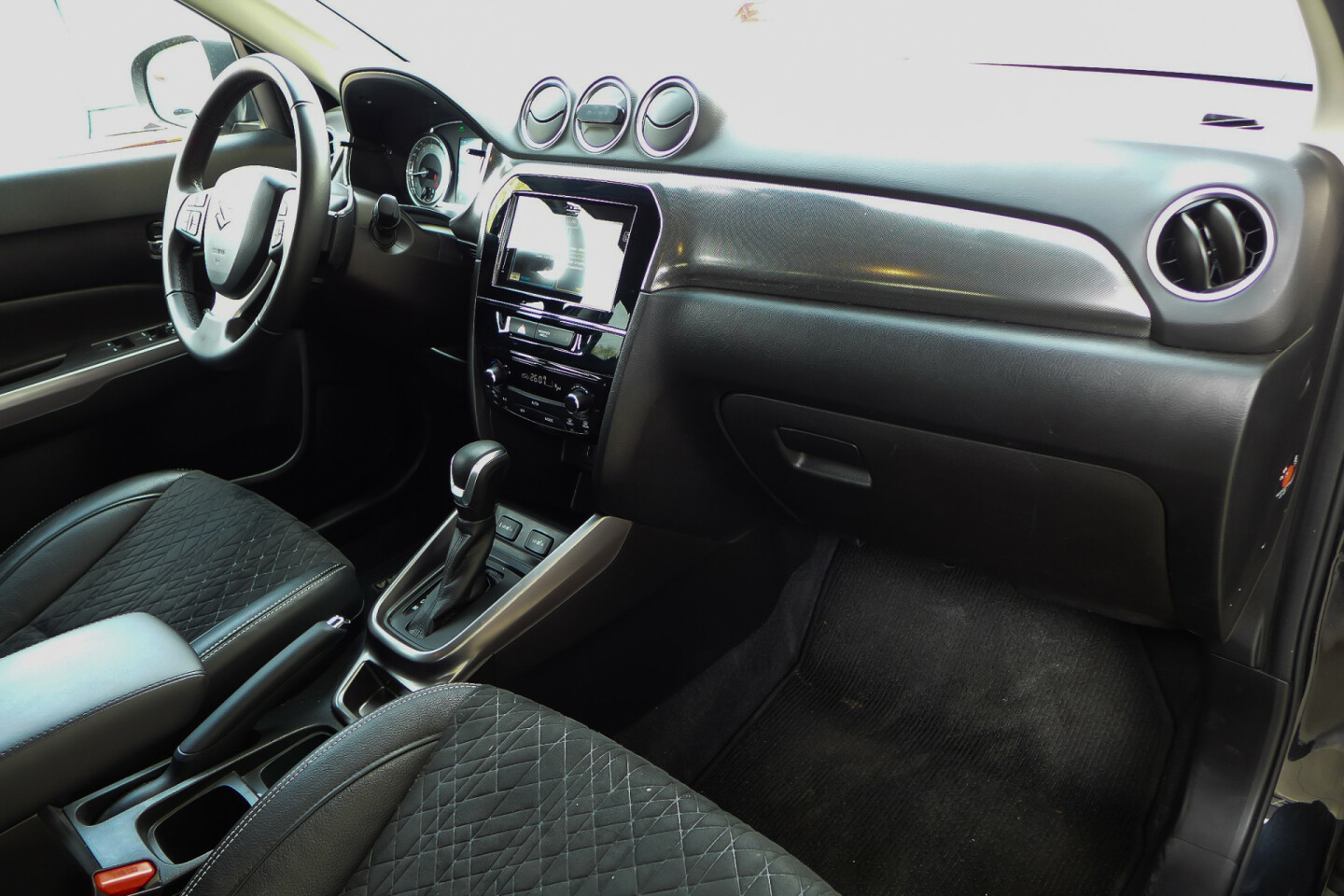 Suzuki-Vitara-15