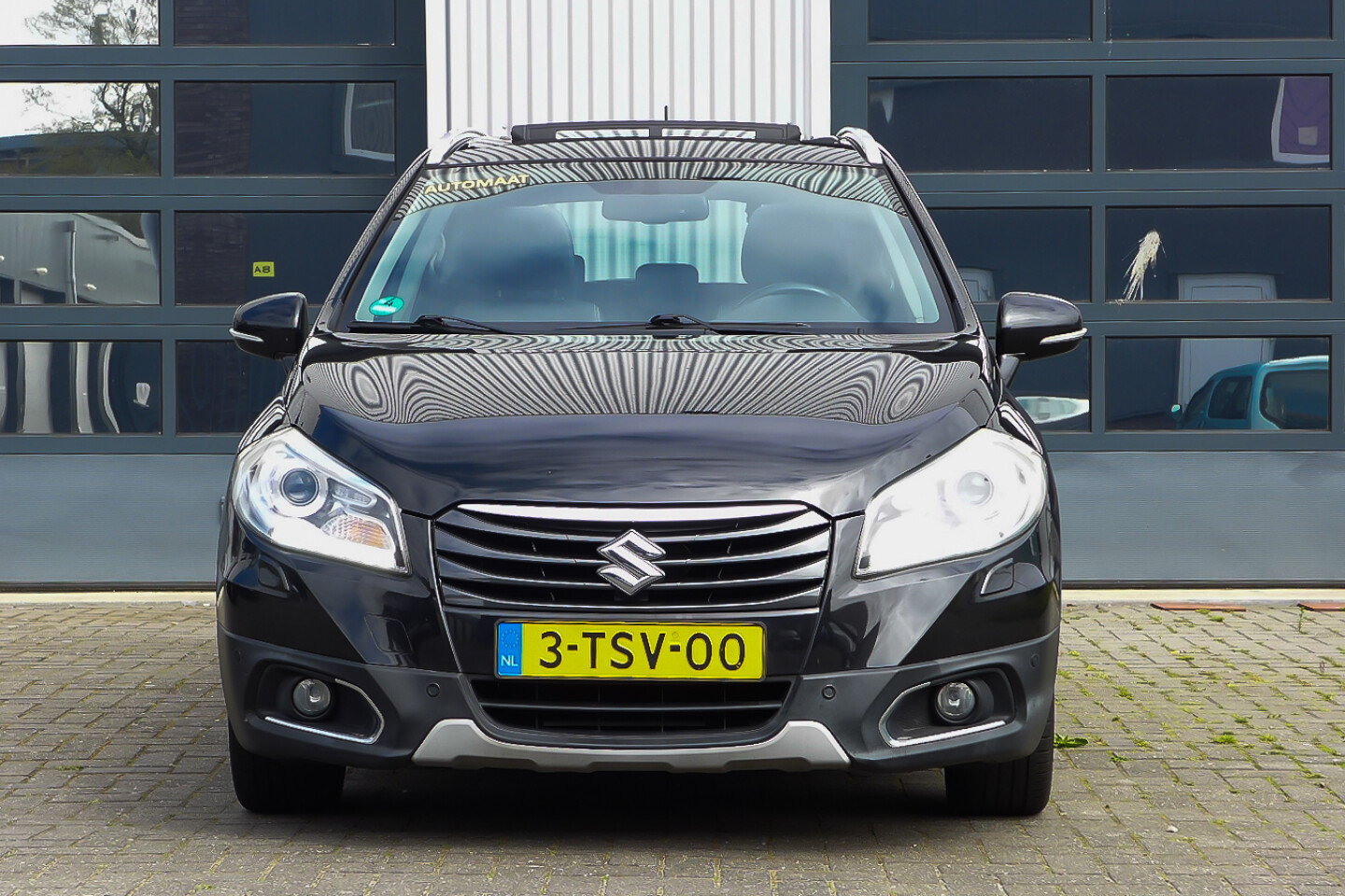 Suzuki-S-Cross-1
