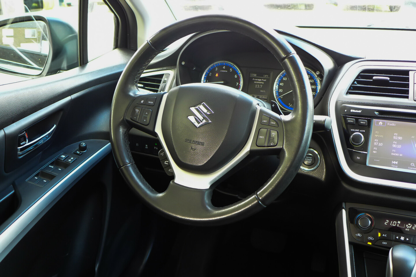 Suzuki-S-Cross-15