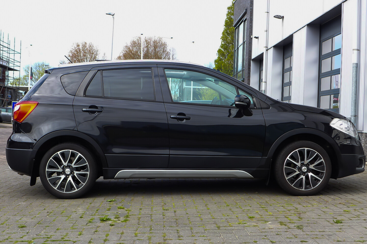 Suzuki-S-Cross-4