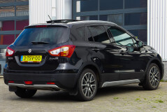 Suzuki-S-Cross-5