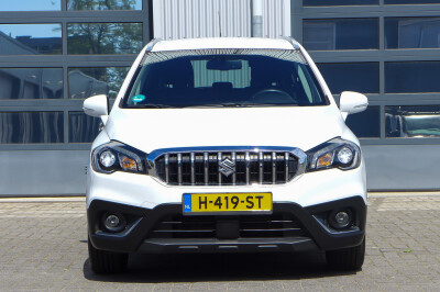 Suzuki-S-Cross-1