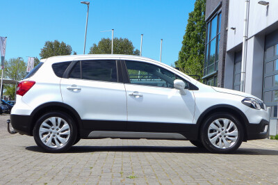 Suzuki-S-Cross-4