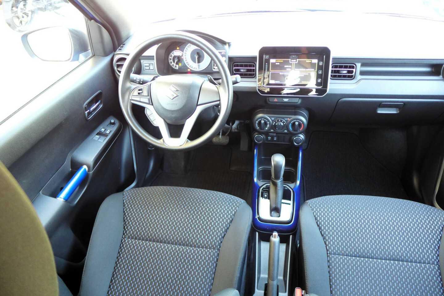 Suzuki-Ignis-13