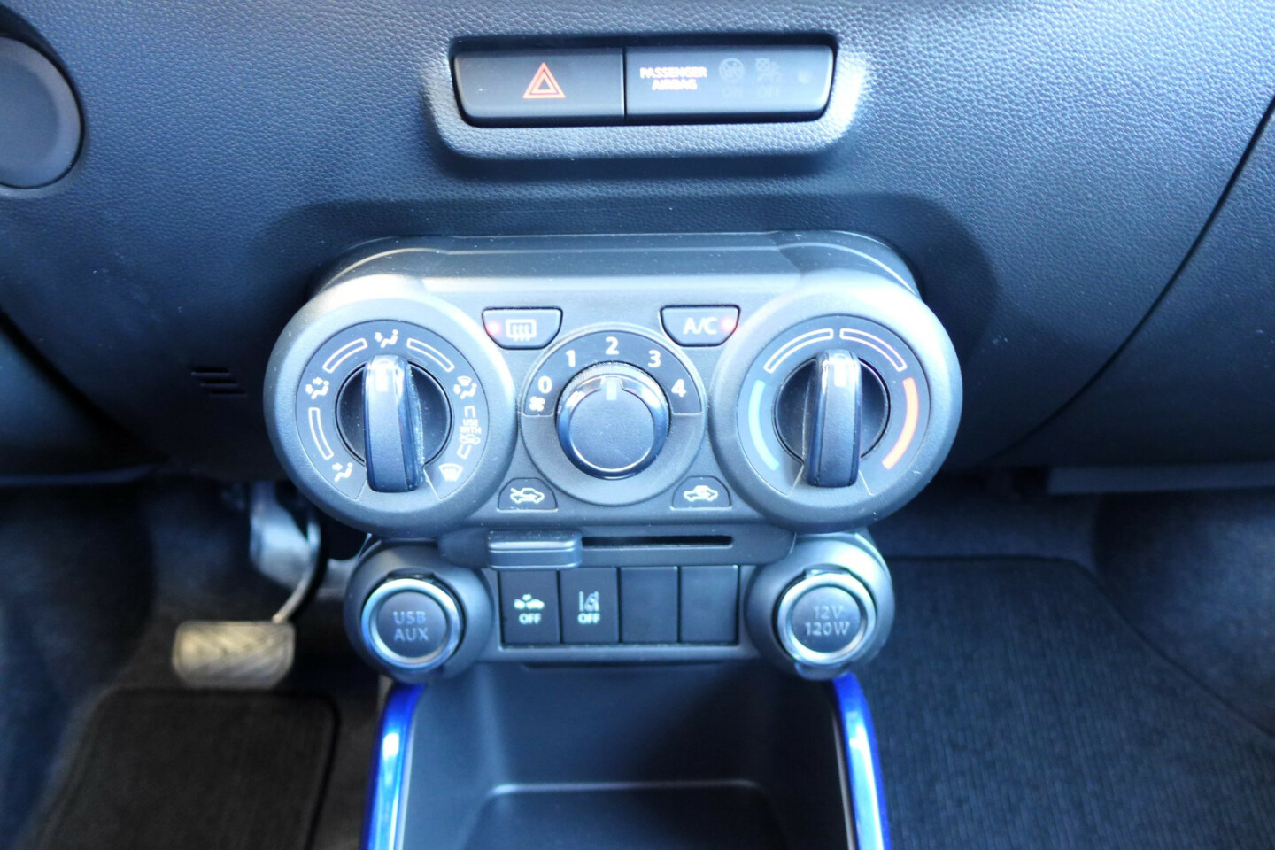 Suzuki-Ignis-23