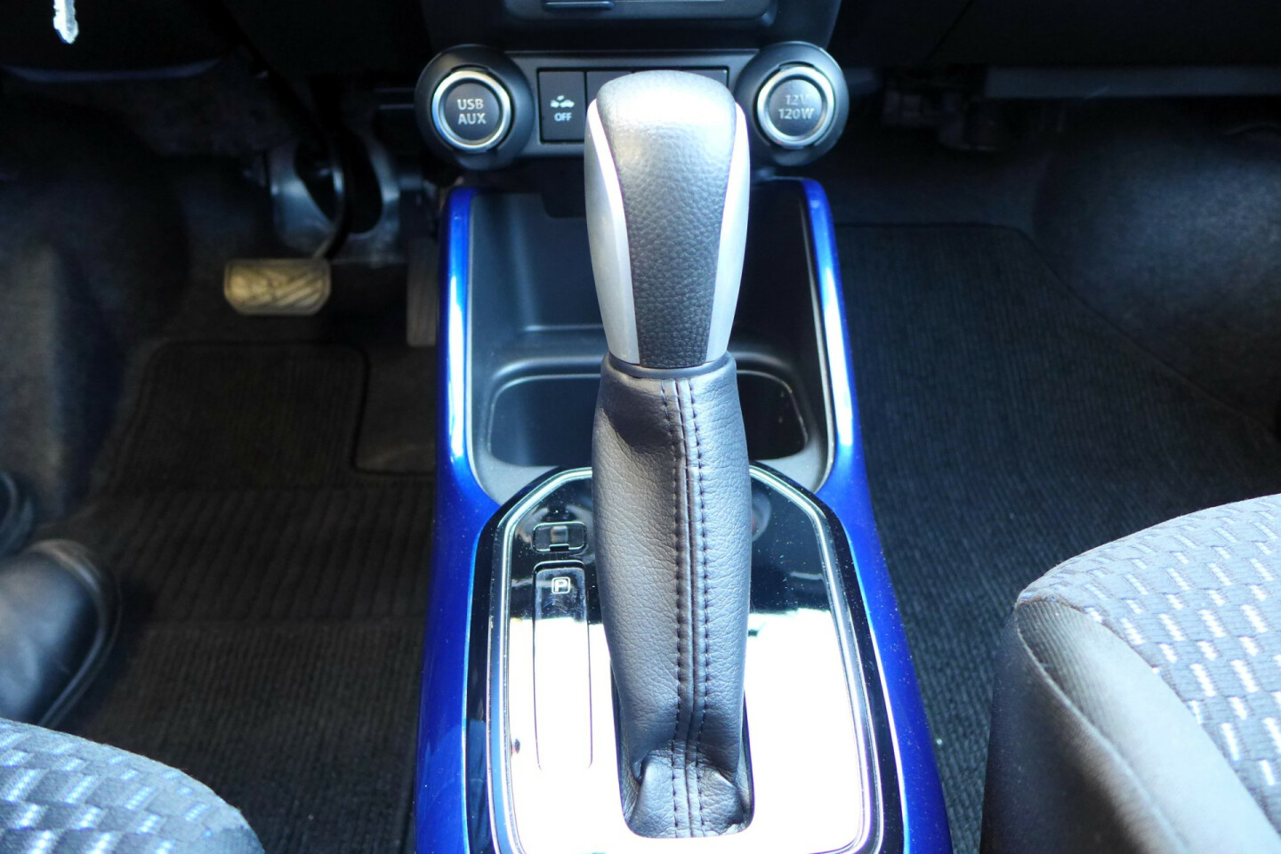 Suzuki-Ignis-25