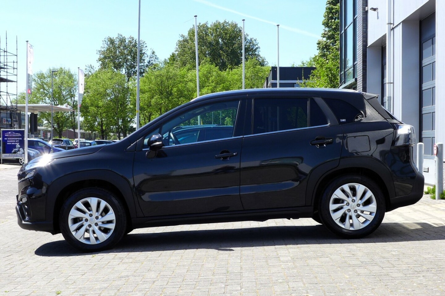 Suzuki-S-Cross-1