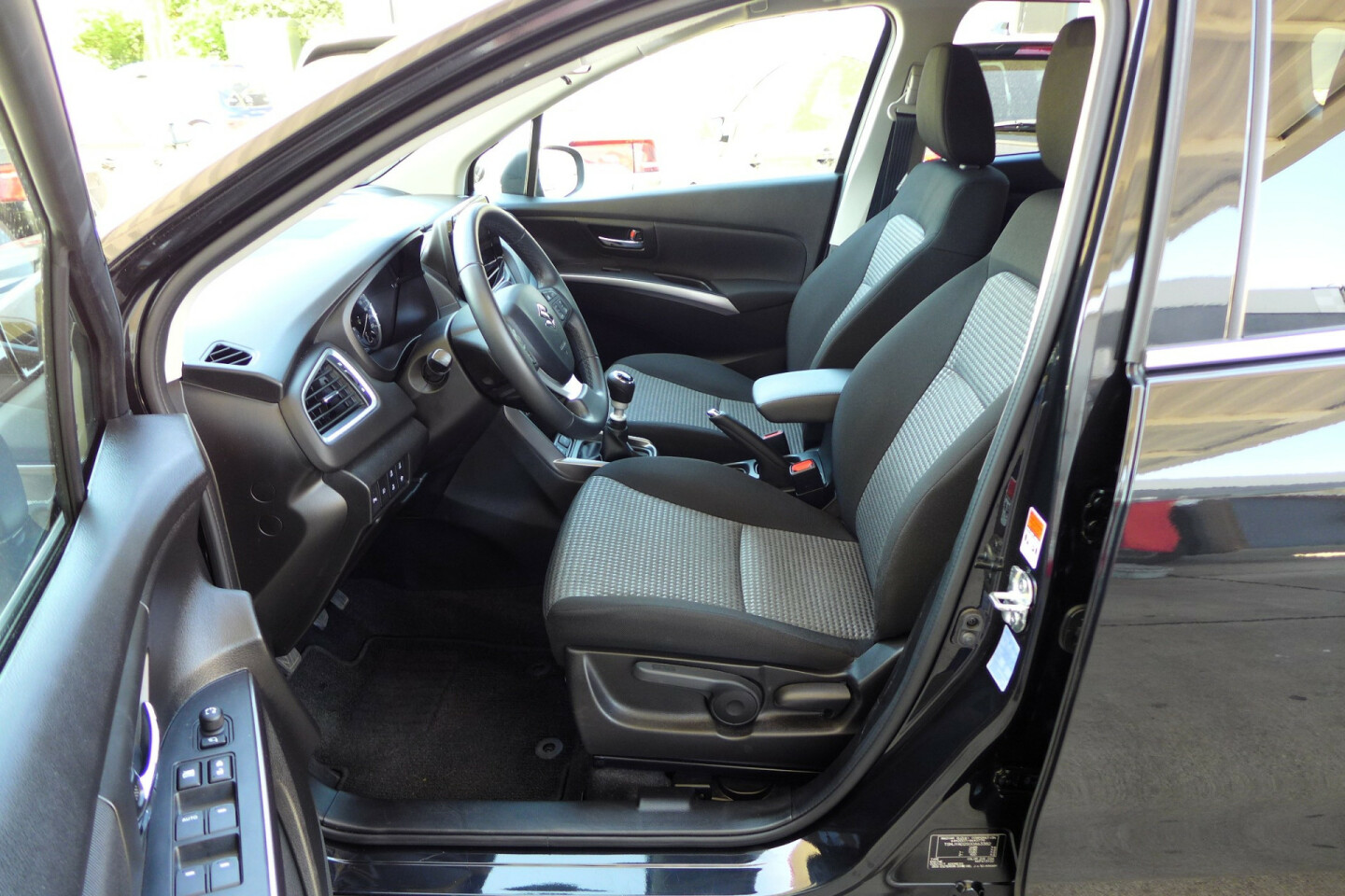 Suzuki-S-Cross-11