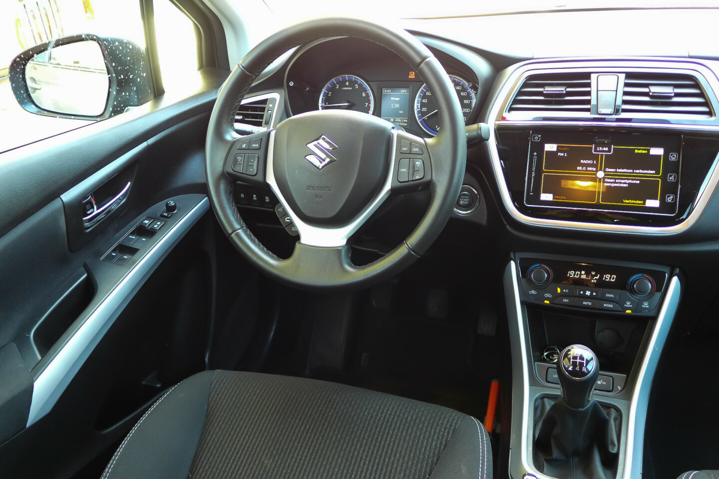 Suzuki-S-Cross-9