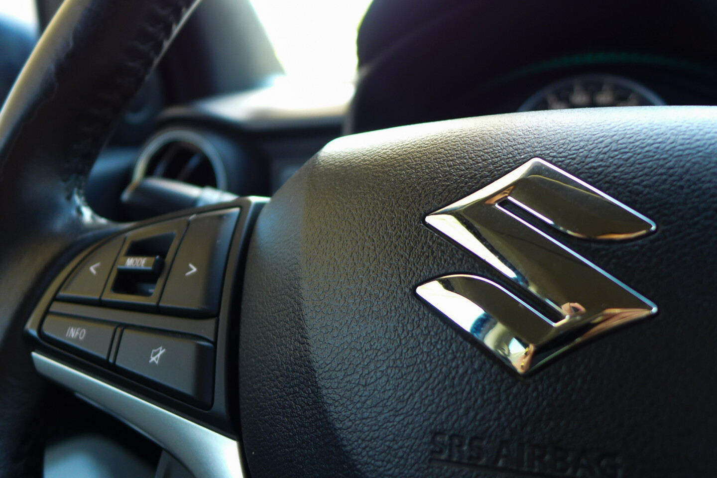 Suzuki-Ignis-23