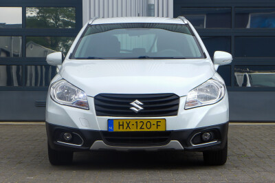 Suzuki-S-Cross-1