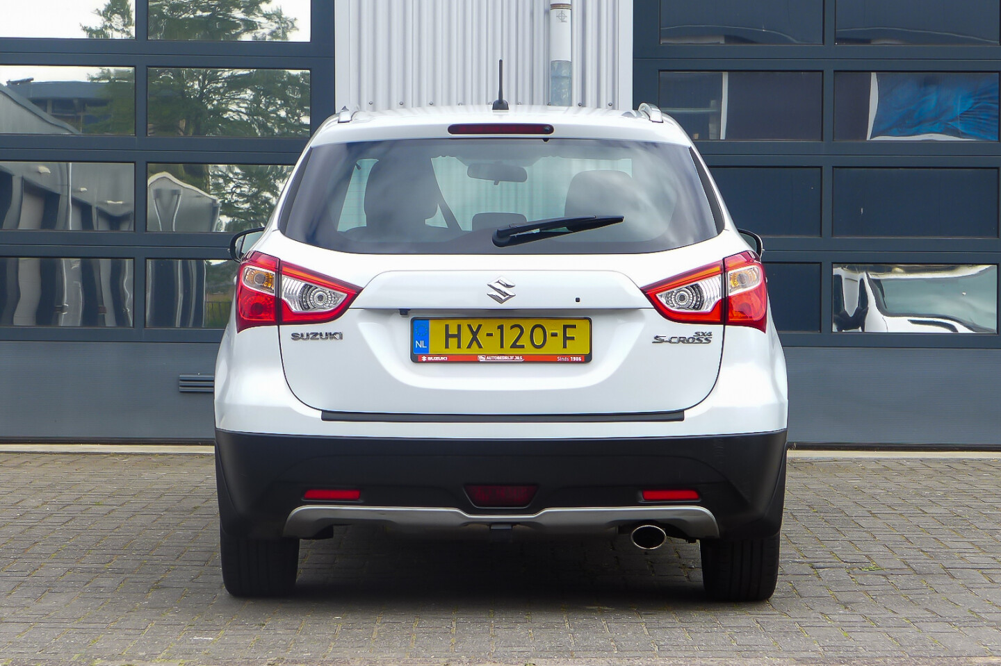 Suzuki-S-Cross-6