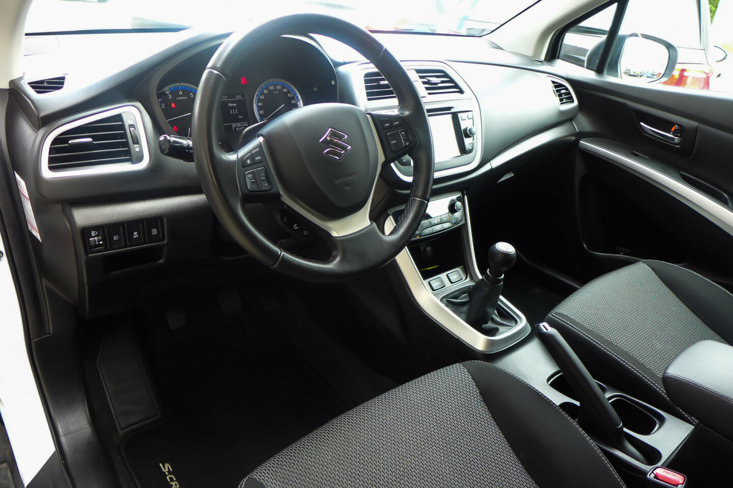 Suzuki-S-Cross-8