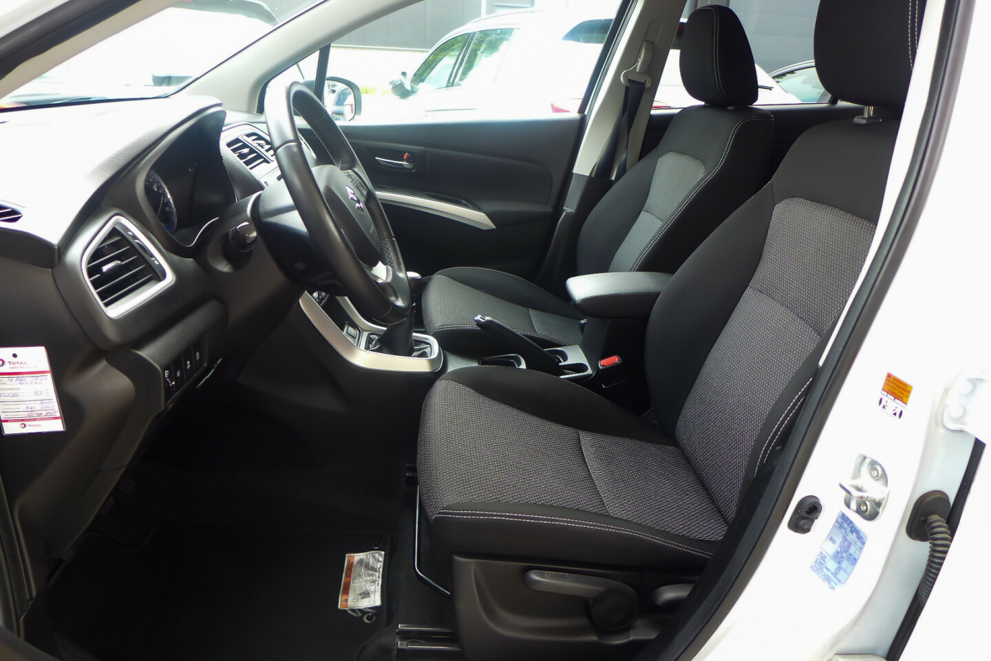 Suzuki-S-Cross-9