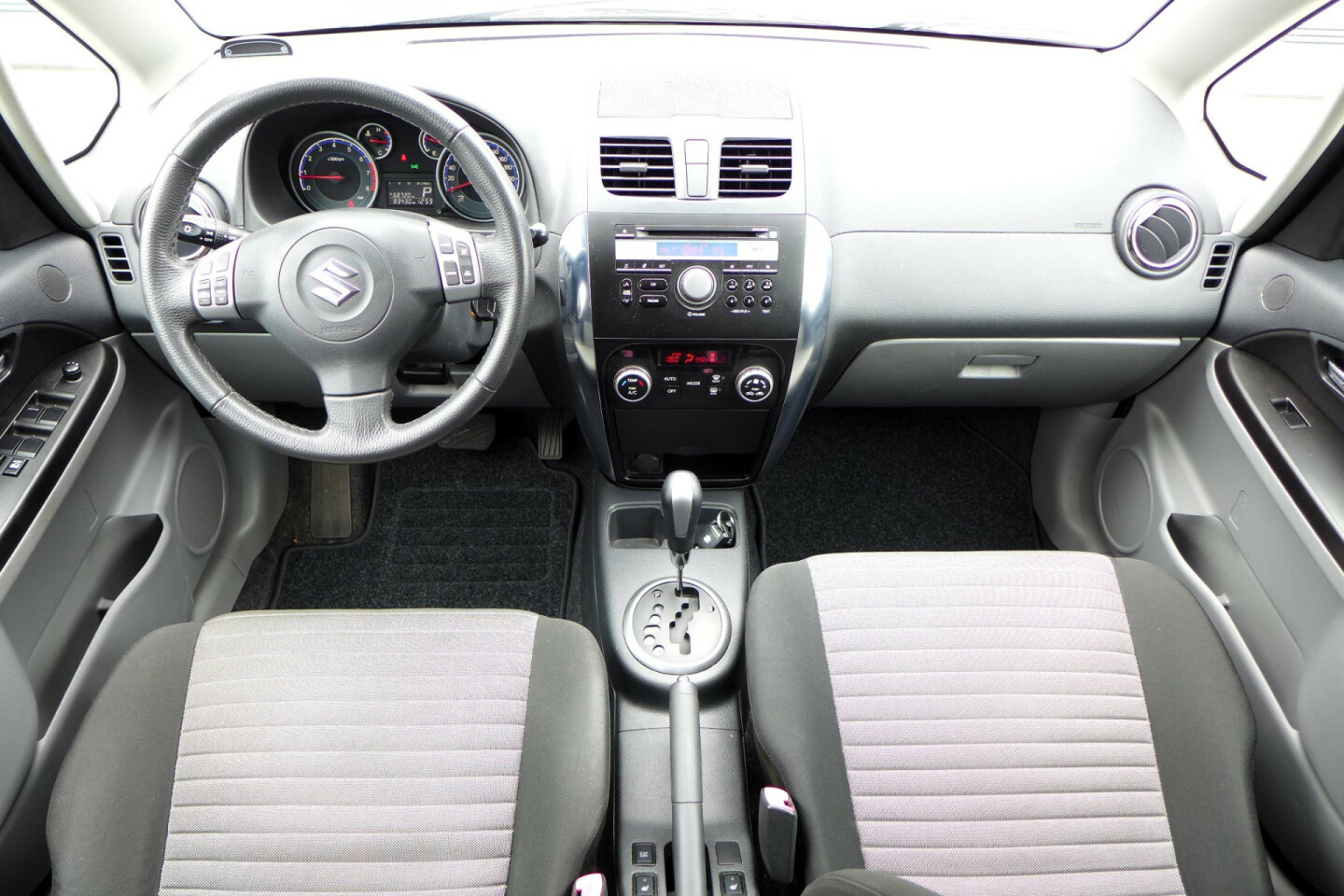Suzuki-SX4-18