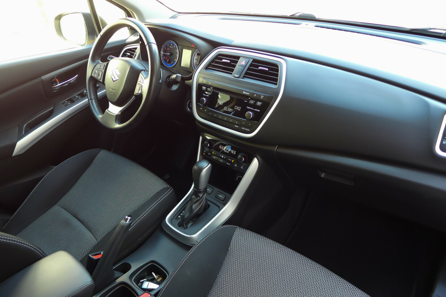 Suzuki-S-Cross-10