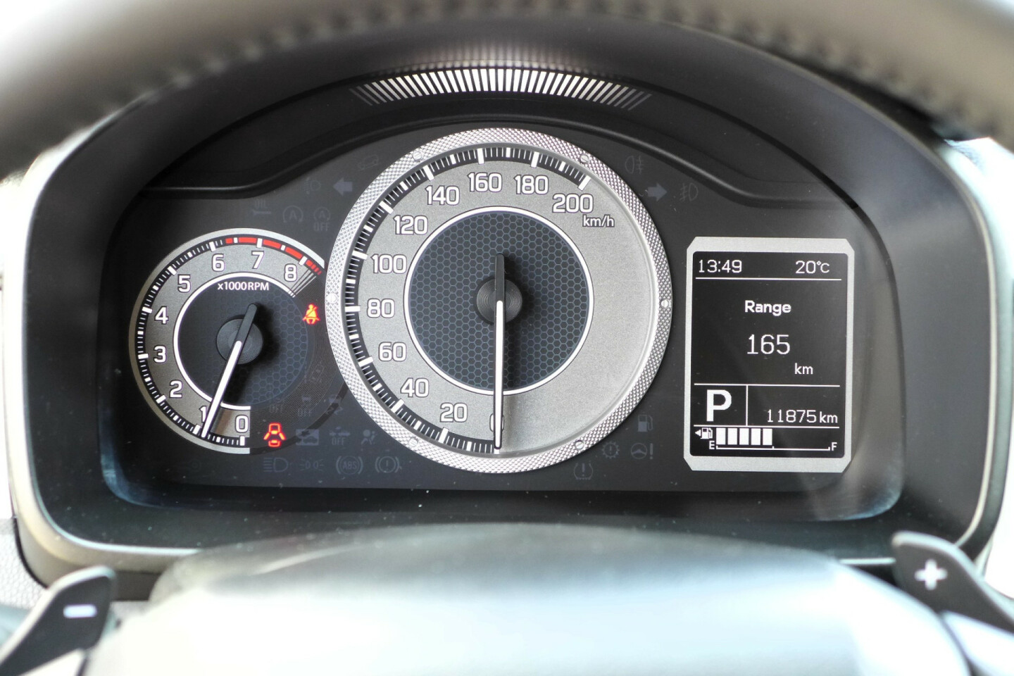 Suzuki-Ignis-13