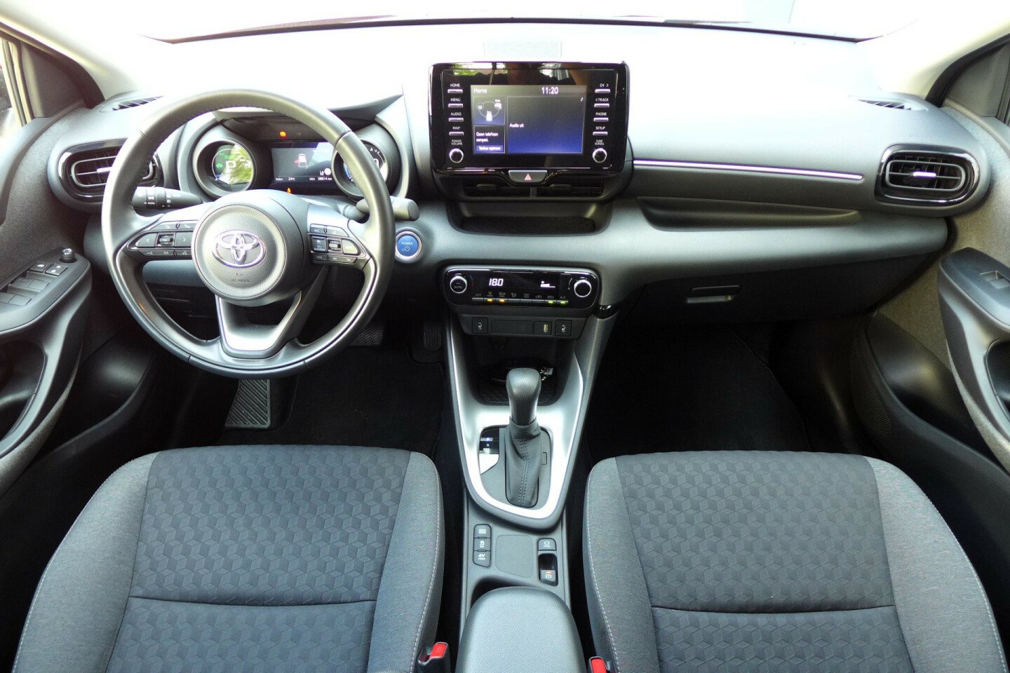 Toyota-Yaris-11