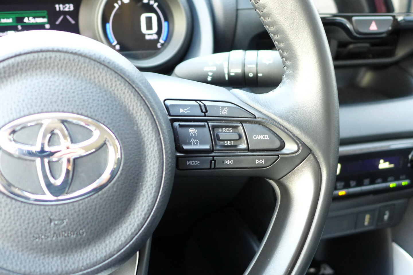Toyota-Yaris-13