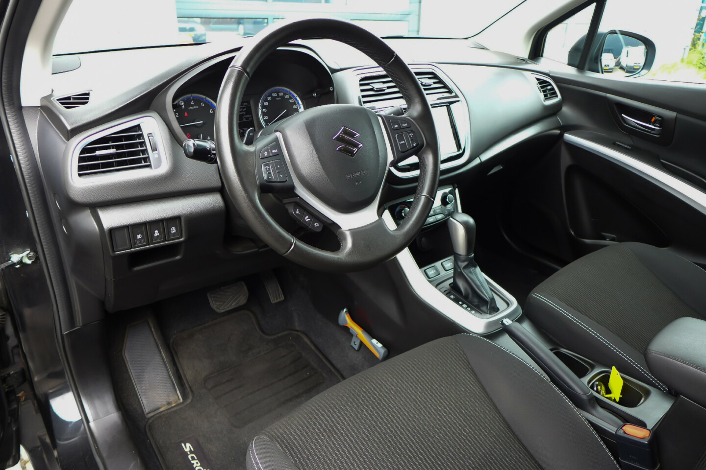 Suzuki-S-Cross-8