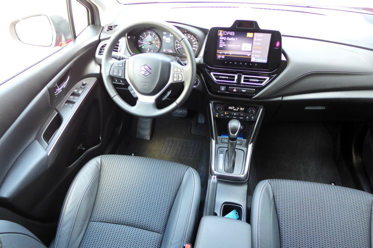 Suzuki-S-Cross-15