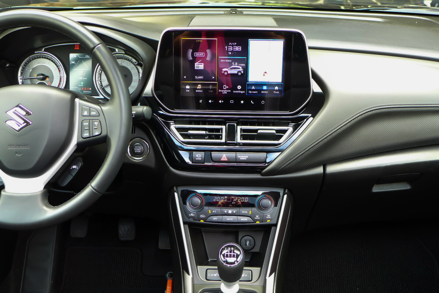 Suzuki-S-Cross-19