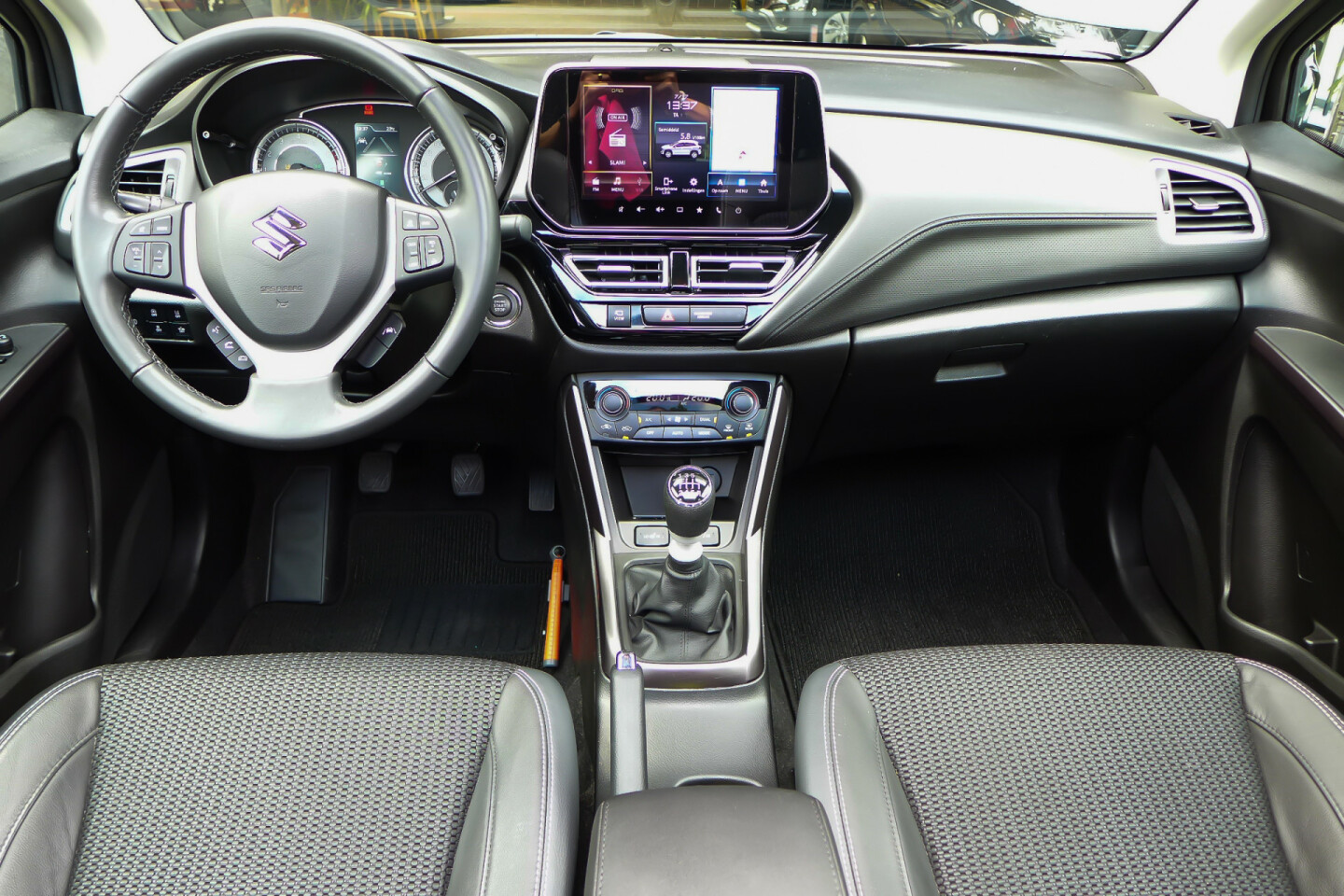 Suzuki-S-Cross-26