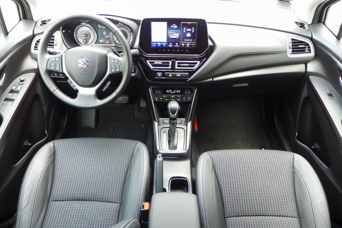 Suzuki-S-Cross-13