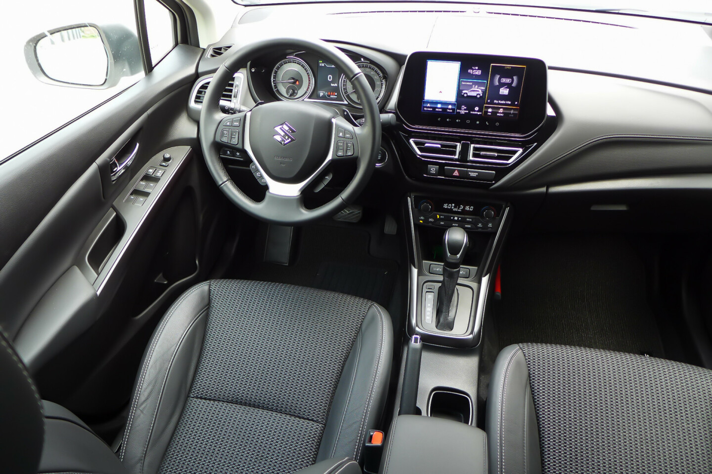 Suzuki-S-Cross-14