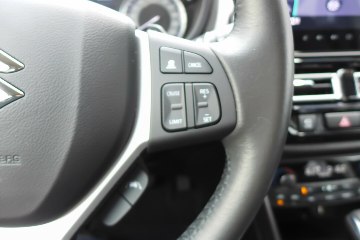 Suzuki-S-Cross-23
