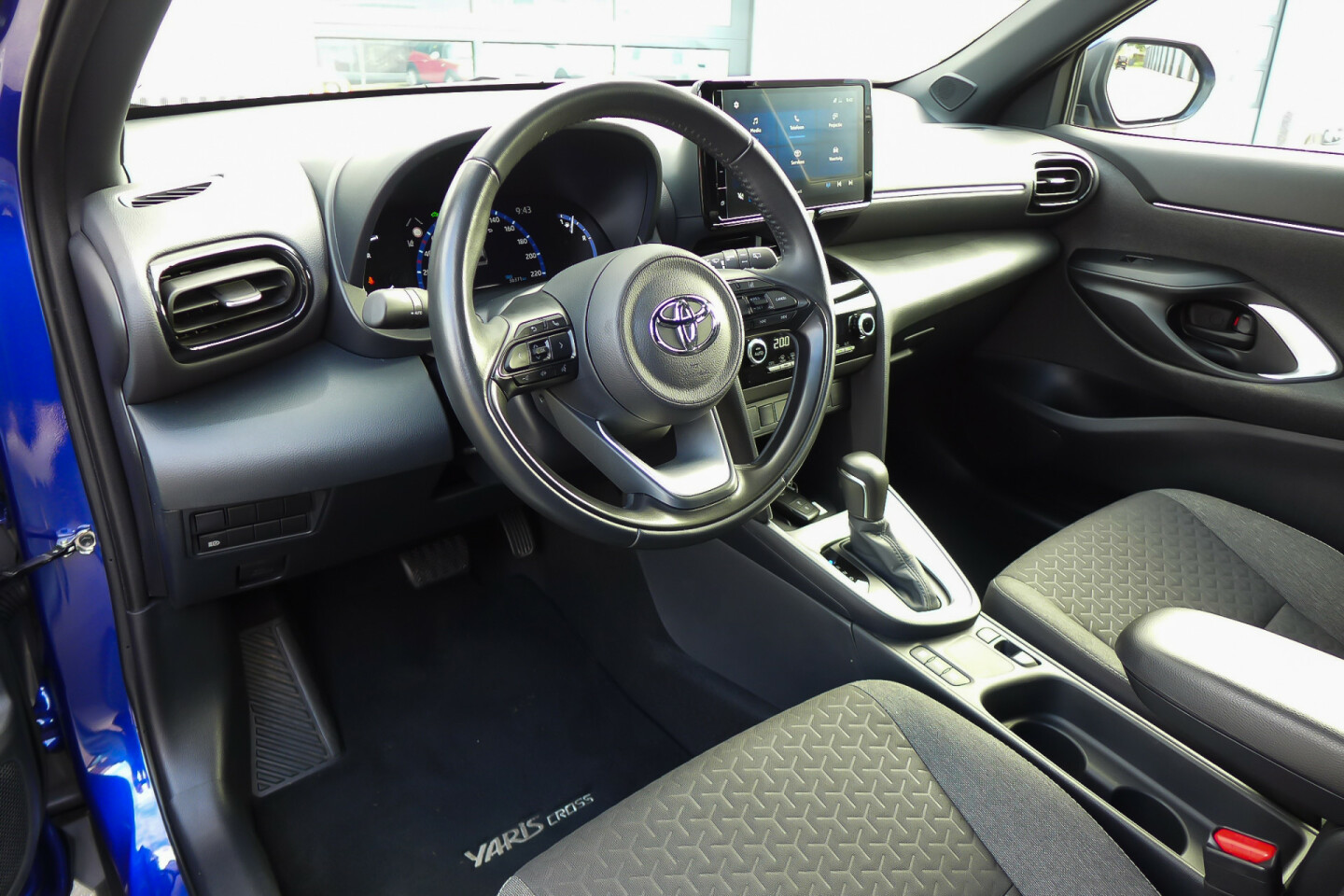 Toyota-Yaris Cross-8