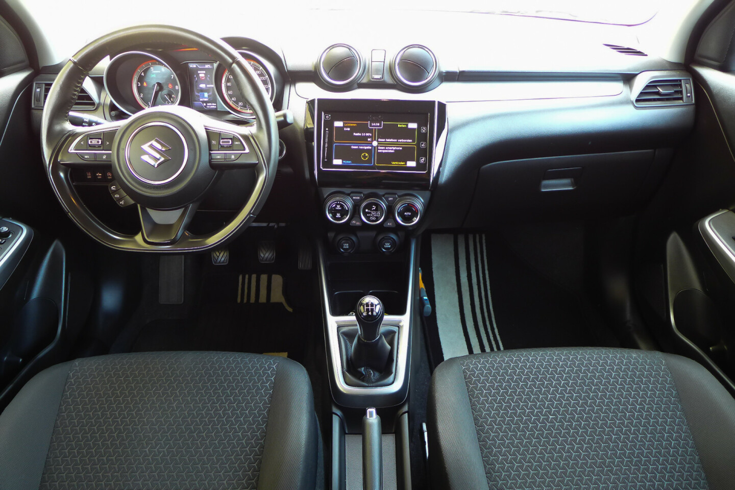 Suzuki-Swift-11