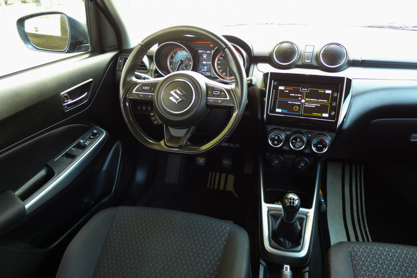 Suzuki-Swift-12
