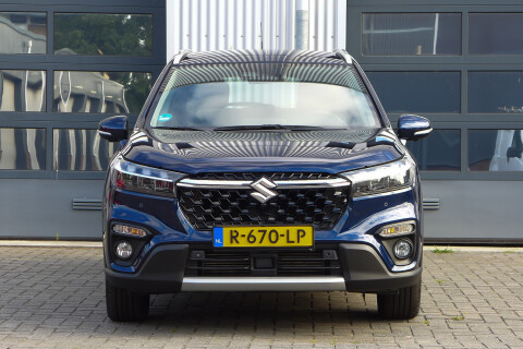 Suzuki-S-Cross-1