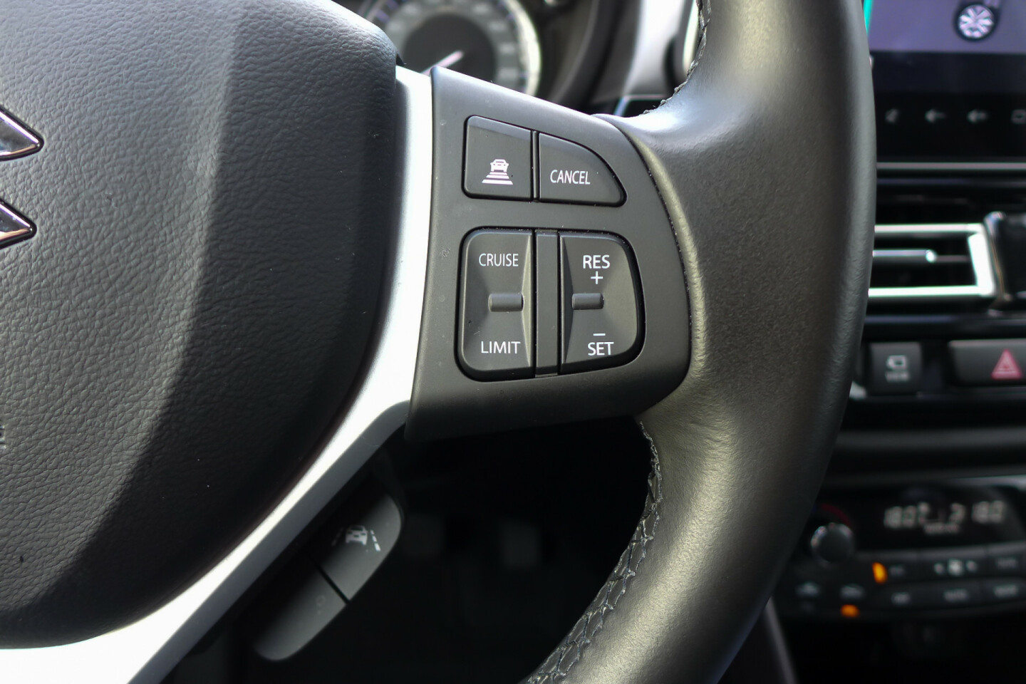 Suzuki-S-Cross-24