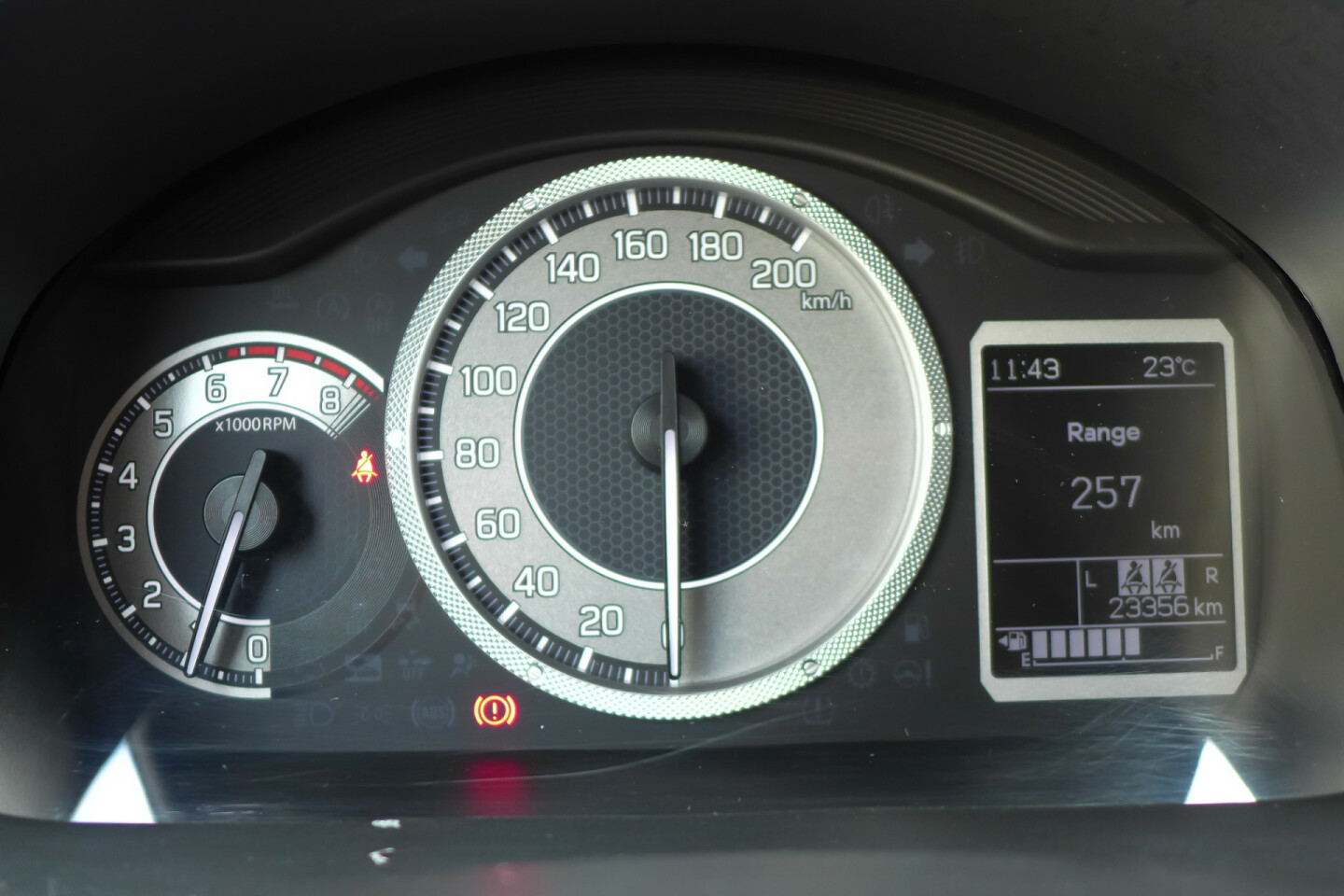 Suzuki-Ignis-15