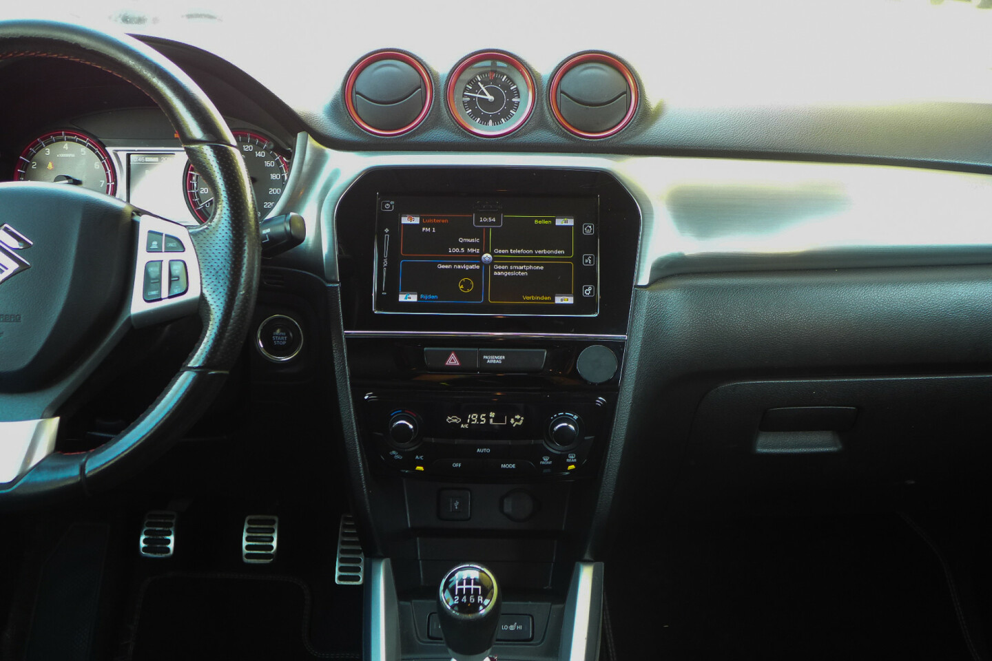 Suzuki-Vitara-16